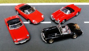 Goldene Zeiten: Alfa Giulietta Spider (Detail Cars), Alfa Duetto (Vitesse), MGA (Corgi), MGB (Minichamps)