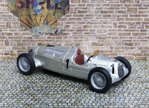 Auto Union Typ C, Eifelrennen 1937 (Rosemeyer) (Modell: John Day)